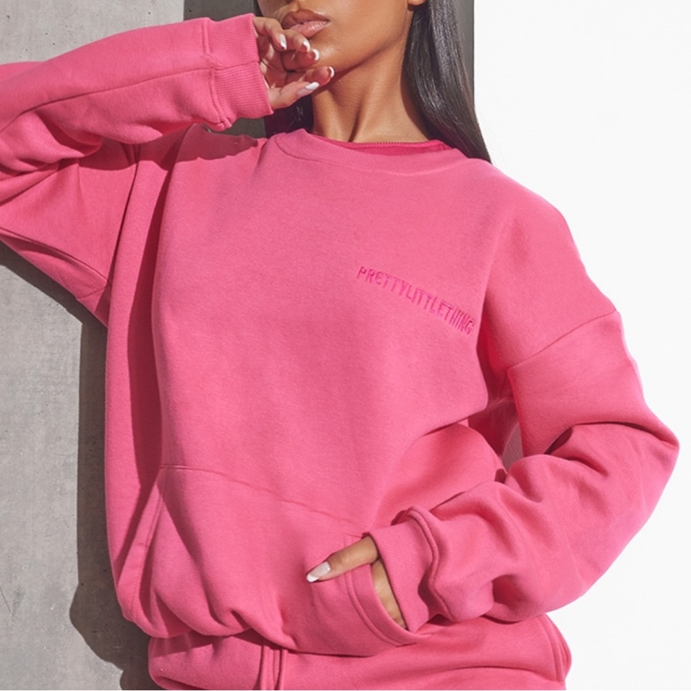 Pocket front sweatshirt